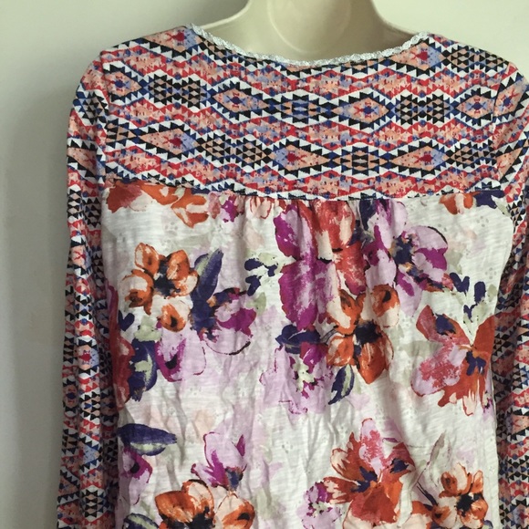 Akemi + Kin Anthropologie (X Sm) Top  Mixed Print - Picture 3 of 6